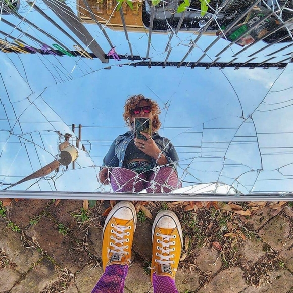 Meet your Posher, Heather - Picture 2 of 4